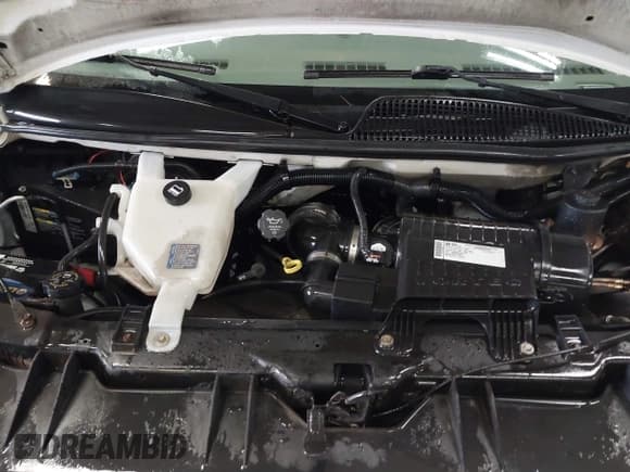 ✅ 2009 Chevrolet Express Cargo • VIN: 1GCGG25C091130523 • Lot: 42279113. Listed on IAAI with 176,111 mi. Free auction sales archive from the USA and detailed vehicle history report at DreamBid. Image 10.