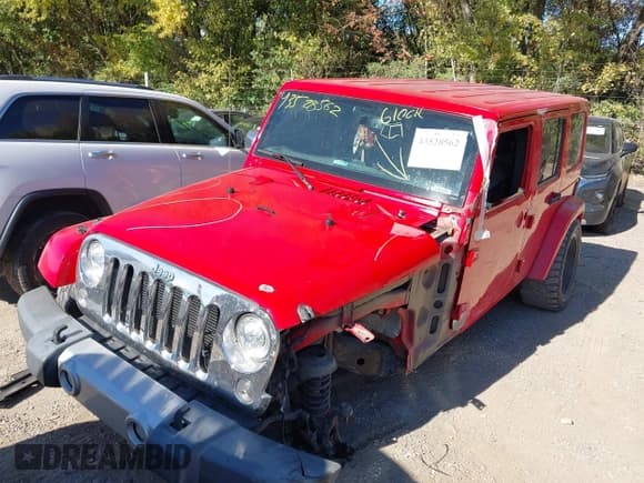 ✅ 2017 Jeep Wrangler Unlimited Sahara • VIN: 1C4HJWEG6HL518746 • Lot: 43528562. Wystawiony na IAAI z przebiegiem 124 601 mil. Bezpłatny archiwum sprzedaży aukcyjnych z USA i szczegółowy raport historii pojazdu na DreamBid. Zdjęcie 18.