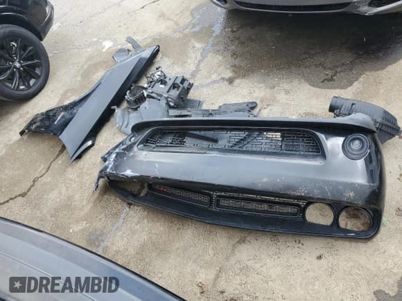 ✅ 2017 Dodge Challenger R/T • VIN: 2C3CDZBT2HH561213 • Lot: 51411724. Wystawiony na Copart z przebiegiem 62 882 mil. Bezpłatny archiwum sprzedaży aukcyjnych z USA i szczegółowy raport historii pojazdu na DreamBid. Zdjęcie 12.