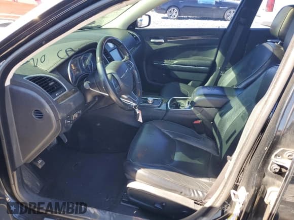 ✅ 2015 Chrysler 300 C • VIN: 2C3CCAEGXFH881749 • Lot: 92057965. Listed on Copart with 195,170 mi. Free auction sales archive from the USA and detailed vehicle history report at DreamBid. Image 7.