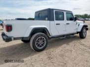✅ 2023 Jeep Gladiator Overland • VIN: 1C6HJTFG0PL514615 • Лот: 57795945. Опубликован ранее на Copart с пробегом 32 427 миль. Бесплатный доступ к архиву аукционных продаж из США и подробный отчёт об истории автомобиля на DreamBid. Изображение 3.