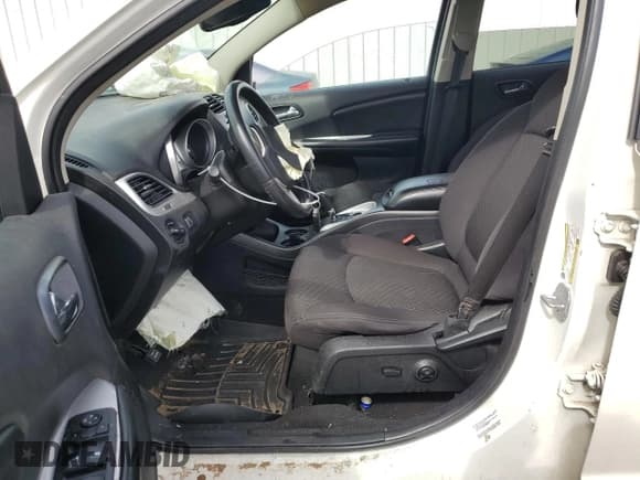 ✅ 2014 Dodge Journey SXT • VIN: 3C4PDCBG4ET140996 • Lot: 70204894. Listed on Copart with 94,668 mi. Free auction sales archive from the USA and detailed vehicle history report at DreamBid. Image 7.