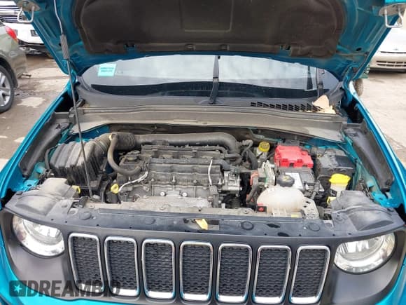 ✅ 2021 Jeep Renegade Latitude • VIN: ZACNJCBB5MPN35101 • Lot: 43451180. Wystawiony na IAAI z przebiegiem Nie podano. Bezpłatny archiwum sprzedaży aukcyjnych z USA i szczegółowy raport historii pojazdu na DreamBid. Zdjęcie 10.