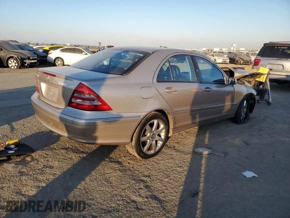 ✅ 2004 Mercedes-Benz C 230 Kompressor • VIN: WDBRF40J14F485417 • Lot: 43089575. Wystawiony na Copart z przebiegiem 53 918 mil. Bezpłatny archiwum sprzedaży aukcyjnych z USA i szczegółowy raport historii pojazdu na DreamBid. Zdjęcie 3.