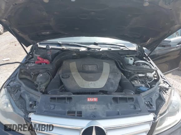 ✅ 2012 Mercedes-Benz C 300 Sport • VIN: WDDGF8BB6CR192668 • Лот: 42969926. Опубликован ранее на IAAI с пробегом 171 175 миль. Бесплатный доступ к архиву аукционных продаж из США и подробный отчёт об истории автомобиля на DreamBid. Изображение 10.