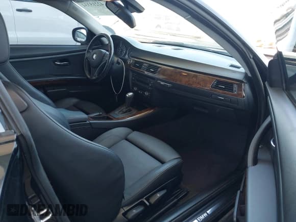 ✅ 2011 BMW 3 Series 328i • VIN: WBAKE5C56BE429578 • Lot: 42215334. Listed on IAAI with 151,239 mi. Free auction sales archive from the USA and detailed vehicle history report at DreamBid. Image 5.