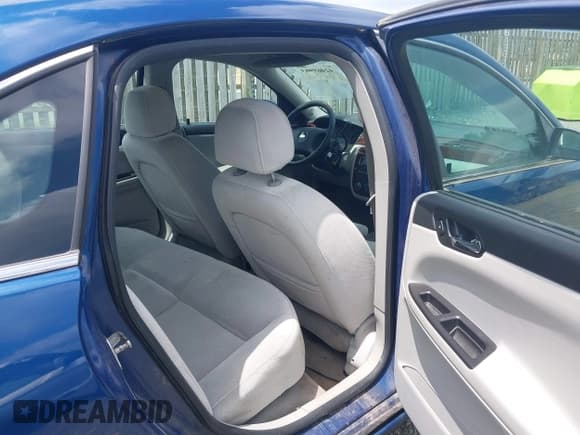 ✅ 2006 Chevrolet Impala LS • VIN: 2G1WB58K569371685 • Lot: 42469983. Listed on IAAI with 176,068 mi. Free auction sales archive from the USA and detailed vehicle history report at DreamBid. Image 8.