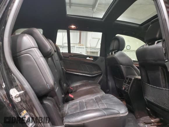 ✅ 2016 Mercedes-Benz GL 63 AMG • VIN: 4JGDF7EE0GA639511 • Лот: 52012845. Опубликован ранее на Copart с пробегом 141 711 миль. Бесплатный доступ к архиву аукционных продаж из США и подробный отчёт об истории автомобиля на DreamBid. Изображение 11.