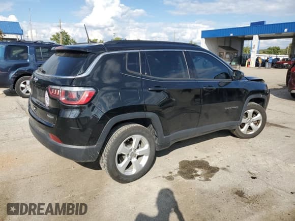 ✅ 2018 Jeep Compass Latitude • VIN: 3C4NJDBB6JT143080 • Lot: 81753445. Listed on Copart with 114,588 mi. Free auction sales archive from the USA and detailed vehicle history report at DreamBid. Image 3.