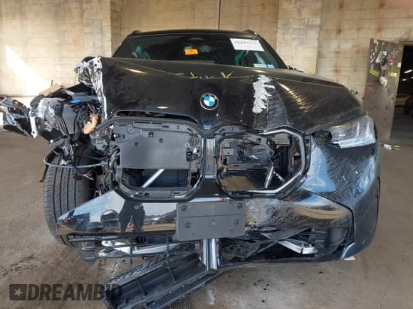 ✅ 2025 BMW X3 M50 xDrive • VIN: 5UX73GP06S9Y73124 • Lot: 41643553. Listed on IAAI with 1,050 mi. Free auction sales archive from the USA and detailed vehicle history report at DreamBid. Image 6.