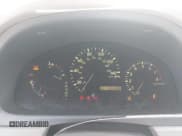 ✅ 2001 Lexus RX 300 • VIN: JTJGF10U210101884 • Lot: 42996809. Wystawiony na IAAI z przebiegiem 186 298 mil. Bezpłatny archiwum sprzedaży aukcyjnych z USA i szczegółowy raport historii pojazdu na DreamBid. Zdjęcie 7.