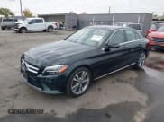 ✅ 2019 Mercedes-Benz C 300 • VIN: 55SWF8DB0KU306931 • Lot: 43718938. Wystawiony na IAAI z przebiegiem 50 598 mil. Bezpłatny archiwum sprzedaży aukcyjnych z USA i szczegółowy raport historii pojazdu na DreamBid. Zdjęcie 17.