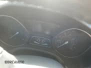 ✅ 2015 Ford Focus Titanium • VIN: 1FADP3N2XFL230263 • Lot: 86443185. Wystawiony na Copart z przebiegiem Nie podano. Bezpłatny archiwum sprzedaży aukcyjnych z USA i szczegółowy raport historii pojazdu na DreamBid. Zdjęcie 9.