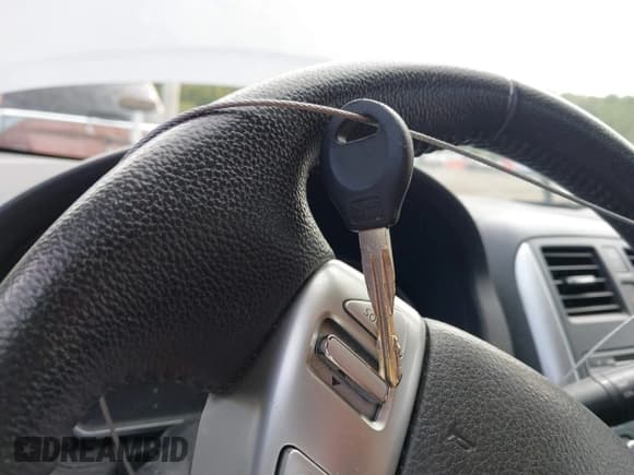 ✅ 2014 Nissan Note SV • VIN: 3N1CE2CP3EL387711 • Lot: 43279324. Listed on IAAI with 88,346 mi. Free auction sales archive from the USA and detailed vehicle history report at DreamBid. Image 11.