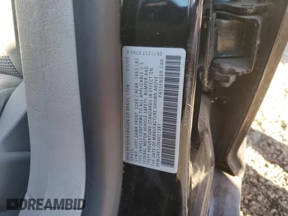 ✅ 2005 Volkswagen Golf GLS • VIN: 9BWGR61J354021381 • Lot: 79480114. Listed on Copart with 116,427 mi. Free auction sales archive from the USA and detailed vehicle history report at DreamBid. Image 12.