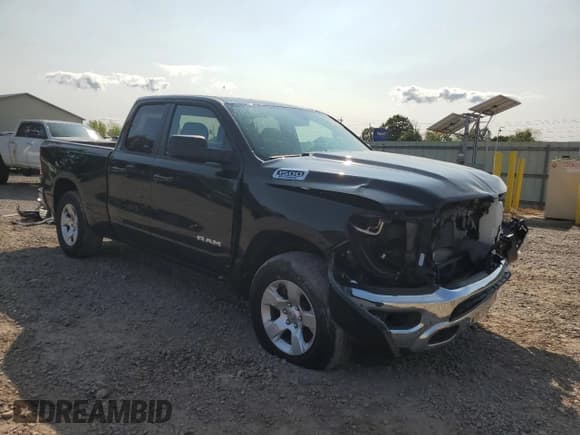 ✅ 2021 Ram 1500 Big Horn • VIN: 1C6RRFBG8MN599949 • Lot: 71007545. Wystawiony na Copart z przebiegiem 31 407 mil. Bezpłatny archiwum sprzedaży aukcyjnych z USA i szczegółowy raport historii pojazdu na DreamBid. Zdjęcie 4.