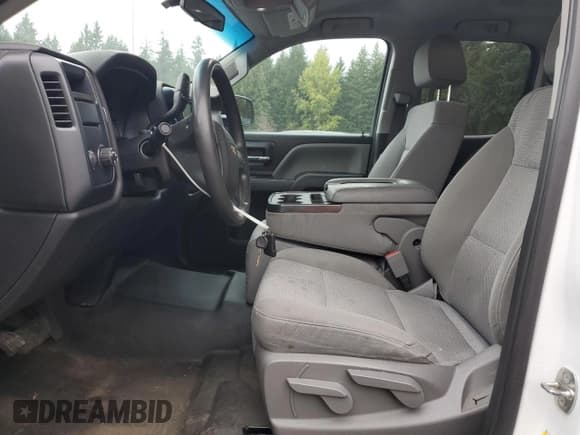 ✅ 2019 Chevrolet Silverado 1500 Work Truck • VIN: 2GCRCNEC4K1206931 • Lot: 84223765. Wystawiony na Copart z przebiegiem 113 694 mil. Bezpłatny archiwum sprzedaży aukcyjnych z USA i szczegółowy raport historii pojazdu na DreamBid. Zdjęcie 7.