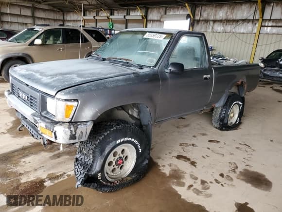 ✅ 1989 Toyota Pickup DLX • VIN: JT4VN01DXK2000300 • Lot: 85559725. Listed on Copart with Not provided. Free auction sales archive from the USA and detailed vehicle history report at DreamBid. Image 1.