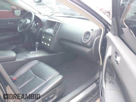 ✅ 2013 Nissan Maxima S • VIN: 1N4AA5AP1DC835948 • Lot: 42756725. Listed on IAAI with 136,452 mi. Free auction sales archive from the USA and detailed vehicle history report at DreamBid. Image 5.