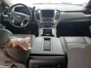 ✅ 2017 Chevrolet Suburban LT • VIN: 1GNSKHKC7HR166085 • Lot: 84989445. Wystawiony na Copart z przebiegiem 210 043 mil. Bezpłatny archiwum sprzedaży aukcyjnych z USA i szczegółowy raport historii pojazdu na DreamBid. Zdjęcie 8.