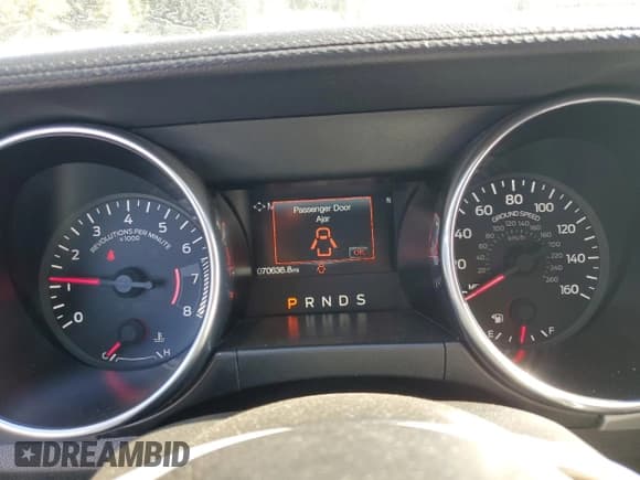 ✅ 2022 Ford Mustang EcoBoost Premium • VIN: 1FATP8UH9N5118698 • Lot: 82469805. Listed on Copart with 70,636 mi. Free auction sales archive from the USA and detailed vehicle history report at DreamBid. Image 9.