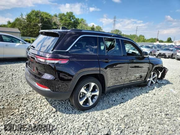 2022 Jeep Grand Cherokee with VIN 1C4RJYB68N8757256, listed as a Copart auction lot 65584835 with 23,604 mi miles and Salvage title. Bid and sale history available at DreamBid. Image 3.