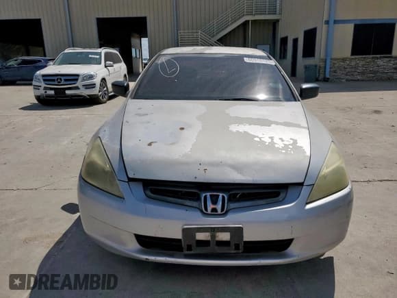 ✅ 2004 Honda Accord DX • VIN: 1HGCM55174A071746 • Lot: 60918825. Listed on Copart with 252,766 mi. Free auction sales archive from the USA and detailed vehicle history report at DreamBid. Image 5.