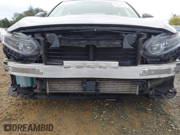 ✅ 2019 Honda Accord EX • VIN: 1HGCV1F43KA165991 • Lot: 43353070. Listed on IAAI with 86,089 mi. Free auction sales archive from the USA and detailed vehicle history report at DreamBid. Image 18.