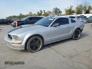 ✅ 2008 Ford Mustang GT Deluxe • VIN: 1ZVHT82H885106865 • Lot: 81889355. Listed on Copart with 152,505 mi. Free auction sales archive from the USA and detailed vehicle history report at DreamBid. Image 1.