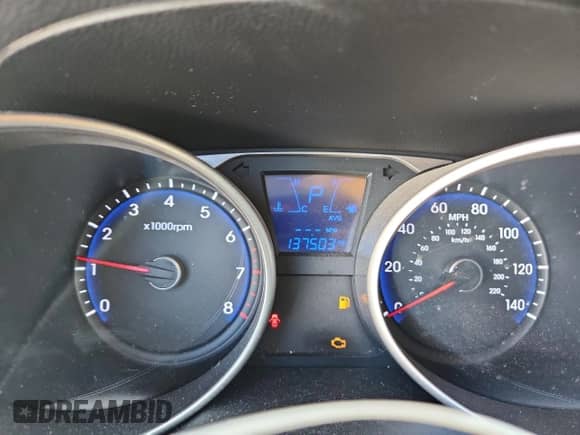 2015 Hyundai Tucson Limited с VIN KM8JUCAG3FU975885, выставлен на аукционе Copart как лот 85113405 с пробегом 137 503 миль миль и Списание • Salvage title. История ставок и продаж доступна на DreamBid. Изображение 9.