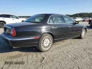 ✅ 2006 Jaguar XJ Series XJ8 • VIN: SAJWA71BX6SH04689 • Lot: 80373275. Wystawiony na Copart z przebiegiem 94 692 mil. Bezpłatny archiwum sprzedaży aukcyjnych z USA i szczegółowy raport historii pojazdu na DreamBid. Zdjęcie 3.