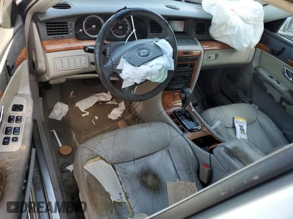 ✅ 2005 Kia Amanti • VIN: KNALD124055062545 • Lot: 64308145. Listed on Copart with 190,090 mi. Free auction sales archive from the USA and detailed vehicle history report at DreamBid. Image 8.