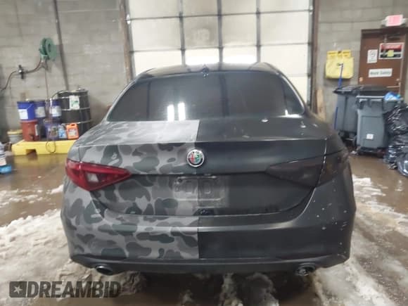 ✅ 2019 Alfa Romeo Giulia • VIN: ZARFANAN2K7612702 • Лот: 41590341. Опубликован ранее на IAAI с пробегом 88 571 миль. Бесплатный доступ к архиву аукционных продаж из США и подробный отчёт об истории автомобиля на DreamBid. Изображение 16.