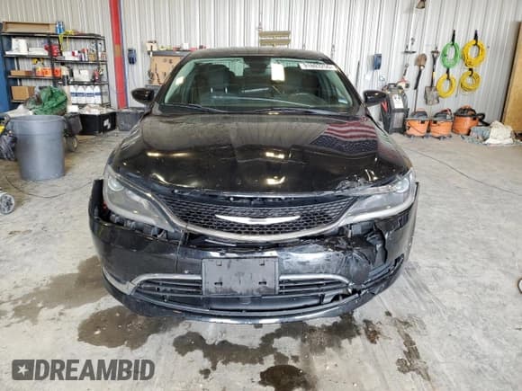 ✅ 2016 Chrysler 200 Limited • VIN: 1C3CCCAB6GN170385 • Lot: 91803255. Wystawiony na Copart z przebiegiem 171 611 mil. Bezpłatny archiwum sprzedaży aukcyjnych z USA i szczegółowy raport historii pojazdu na DreamBid. Zdjęcie 5.