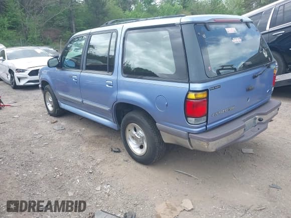 ✅ 1997 Ford Explorer XL • VIN: 1FMDU32E6VUB33003 • Lot: 41938854. Wystawiony na IAAI z przebiegiem 218 437 mil. Bezpłatny archiwum sprzedaży aukcyjnych z USA i szczegółowy raport historii pojazdu na DreamBid. Zdjęcie 3.