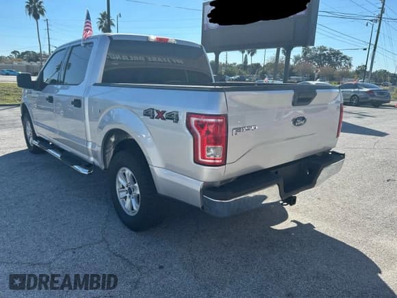 ✅ 2017 Ford F-150 XL • VIN: 1FTEW1EP5HKC75363 • Lot: 93780735. Listed on Copart with 95,369 mi. Free auction sales archive from the USA and detailed vehicle history report at DreamBid. Image 3.
