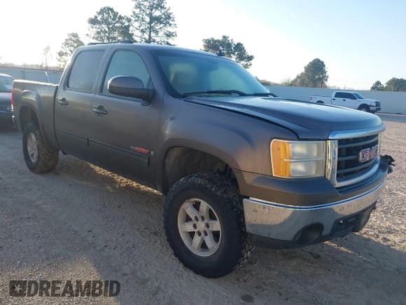 ✅ 2007 GMC Sierra 1500 • VIN: 2GTEK13Y071681590 • Лот: 41774691. Опубликован ранее на IAAI с пробегом 240 673 миль. Бесплатный доступ к архиву аукционных продаж из США и подробный отчёт об истории автомобиля на DreamBid. Изображение 1.