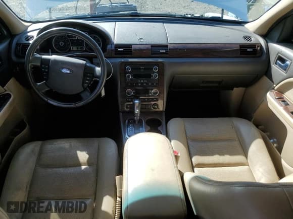 ✅ 2008 Ford Taurus SEL • VIN: 1FAHP24W48G109322 • Lot: 68664814. Listed on Copart with 198,822 mi. Free auction sales archive from the USA and detailed vehicle history report at DreamBid. Image 8.