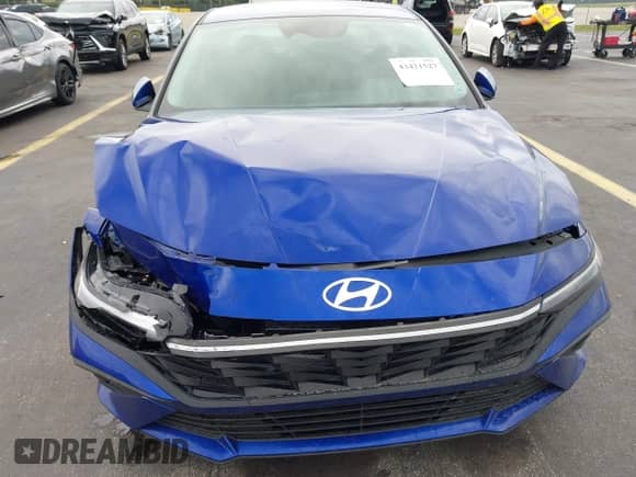 2024 Hyundai Elantra SEL z VIN KMHLM4DG5RU702252, wystawiony jako IAAI lot #43421527 z przebiegiem 18 819 mil mil oraz . Historia ofert i sprzedaży dostępna na DreamBid. Obrazek 6.