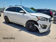✅ 2018 Kia Sorento SX Limited • VIN: 5XYPKDA53JG365391 • Лот: 60574525. Опубликован ранее на Copart с пробегом 137 857 миль. Бесплатный доступ к архиву аукционных продаж из США и подробный отчёт об истории автомобиля на DreamBid. Изображение 4.