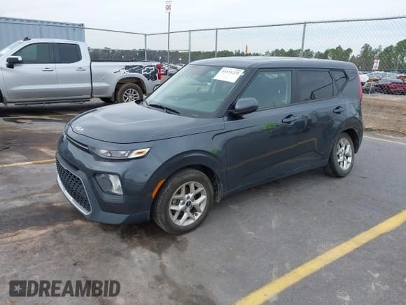 ✅ 2022 Kia Soul LX • VIN: KNDJ23AU1N7802640 • Лот: 41571223. Опубликован ранее на IAAI с пробегом 83 148 миль. Бесплатный доступ к архиву аукционных продаж из США и подробный отчёт об истории автомобиля на DreamBid. Изображение 17.