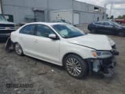 ✅ 2013 Volkswagen Jetta SEL • VIN: 3VWLX7AJ8DM422543 • Lot: 63995405. Listed on Copart with 107,878 mi. Free auction sales archive from the USA and detailed vehicle history report at DreamBid. Image 4.