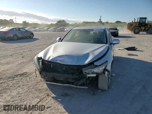 ✅ 2019 Infiniti Q50 Luxe • VIN: JN1EV7AP3KM512376 • Lot: 90945445. Listed on Copart with 83,850 mi. Free auction sales archive from the USA and detailed vehicle history report at DreamBid. Image 13.