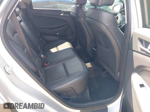 2018 Hyundai Tucson SEL z VIN KM8J33A42JU666992, wystawiony jako IAAI lot #43267251 z przebiegiem 116 154 mil mil oraz . Historia ofert i sprzedaży dostępna na DreamBid. Obrazek 8.