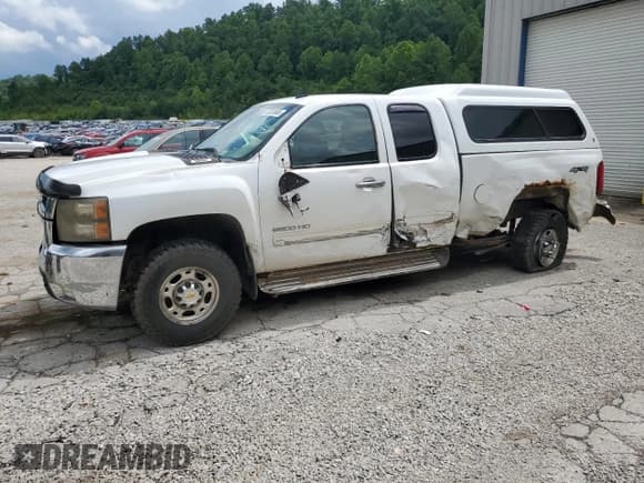 ✅ 2009 Chevrolet Silverado 2500HD LT • VIN: 1GCHK59K99E164782 • Лот: 60830665. Опубликован ранее на Copart с пробегом 132 567 миль. Бесплатный доступ к архиву аукционных продаж из США и подробный отчёт об истории автомобиля на DreamBid. Изображение 1.