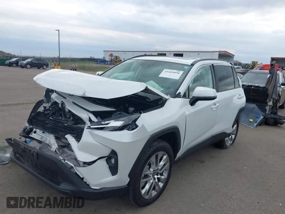 ✅ 2025 Toyota RAV4 XLE Premium • VIN: 2T3A1RFV8SW513729 • Lot: 43489898. Listed on IAAI with 7,000 mi. Free auction sales archive from the USA and detailed vehicle history report at DreamBid. Image 2.
