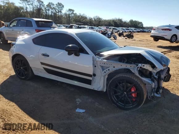 ✅ 2024 Toyota 86 TRUENO Edition • VIN: JF1ZNBM13R8750794 • Лот: 46810315. Опубликован ранее на Copart с пробегом 11 962 миль. Бесплатный доступ к архиву аукционных продаж из США и подробный отчёт об истории автомобиля на DreamBid. Изображение 4.