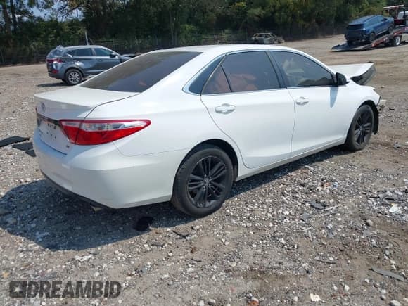 ✅ 2016 Toyota Camry SE • VIN: 4T1BF1FK6GU248029 • Лот: 43250801. Опубликован ранее на IAAI с пробегом 220 000 миль. Бесплатный доступ к архиву аукционных продаж из США и подробный отчёт об истории автомобиля на DreamBid. Изображение 4.