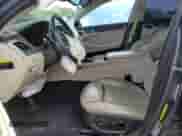 2015 Hyundai Genesis 5.0L z VIN KMHGN4JFXFU022384, wystawiony jako Copart lot #79628134 z przebiegiem 115 397 mil mil oraz Szkoda całkowita • Salvage title. Historia ofert i sprzedaży dostępna na DreamBid. Obrazek 7.