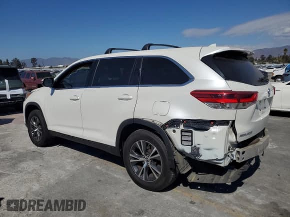 ✅ 2019 Toyota Highlander LE • VIN: 5TDZZRFH9KS353271 • Lot: 86115325. Listed on Copart with 58,874 mi. Free auction sales archive from the USA and detailed vehicle history report at DreamBid. Image 2.